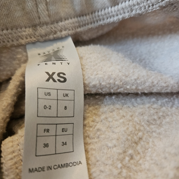 Savage X FENTY CAMEL Joggers - Picture 4 of 5